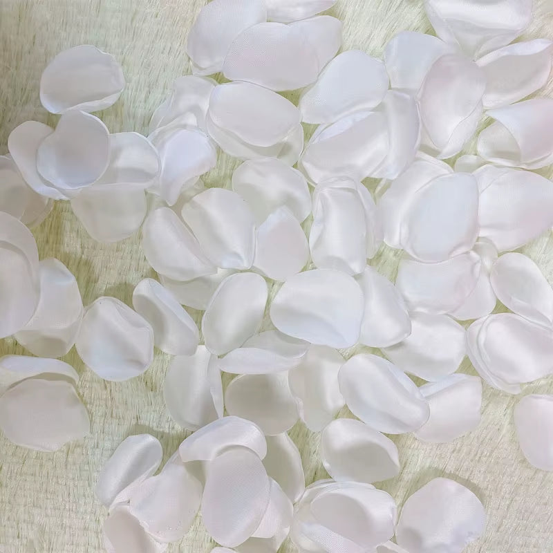 100Pcs/Bag Hand Made 2024 New Rose Petals for Wedding Artificial Silk Flower Marriage Decoration Valentine